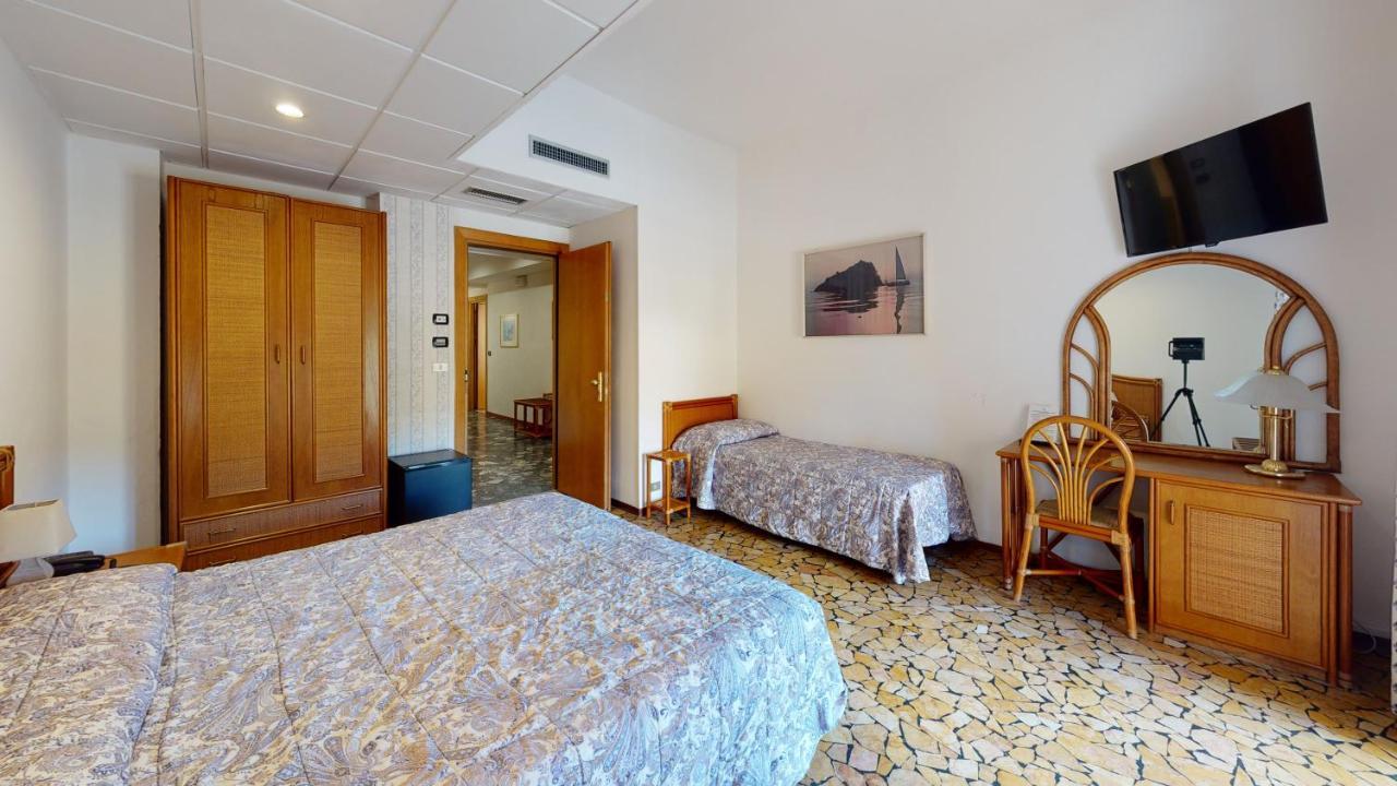 Hotel Zunino Spotorno Extérieur photo